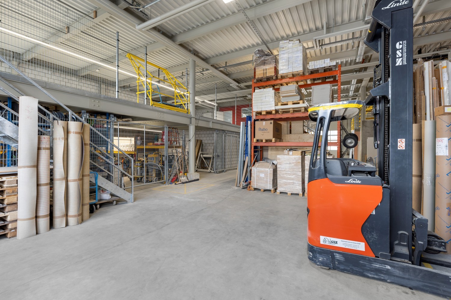 200-1000m² office