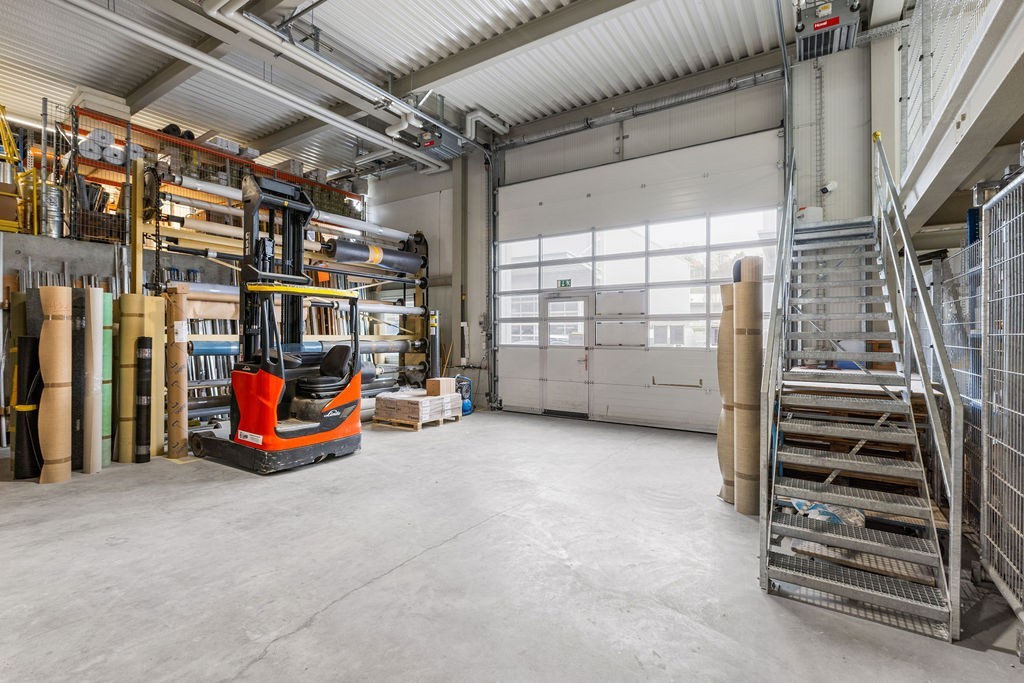 200-1000m² office