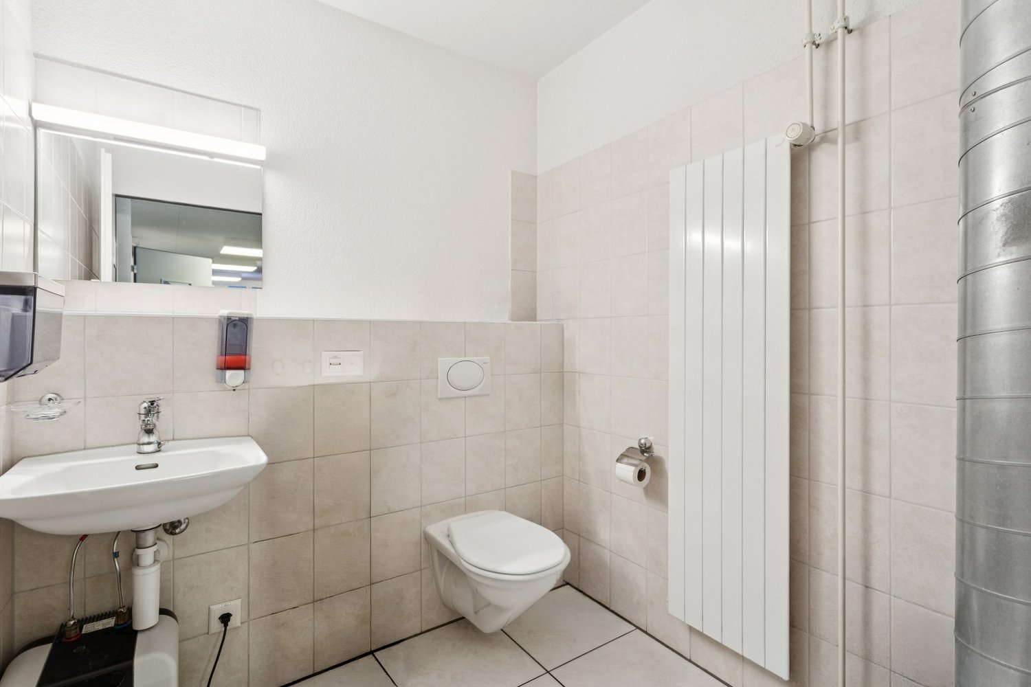 133m² office