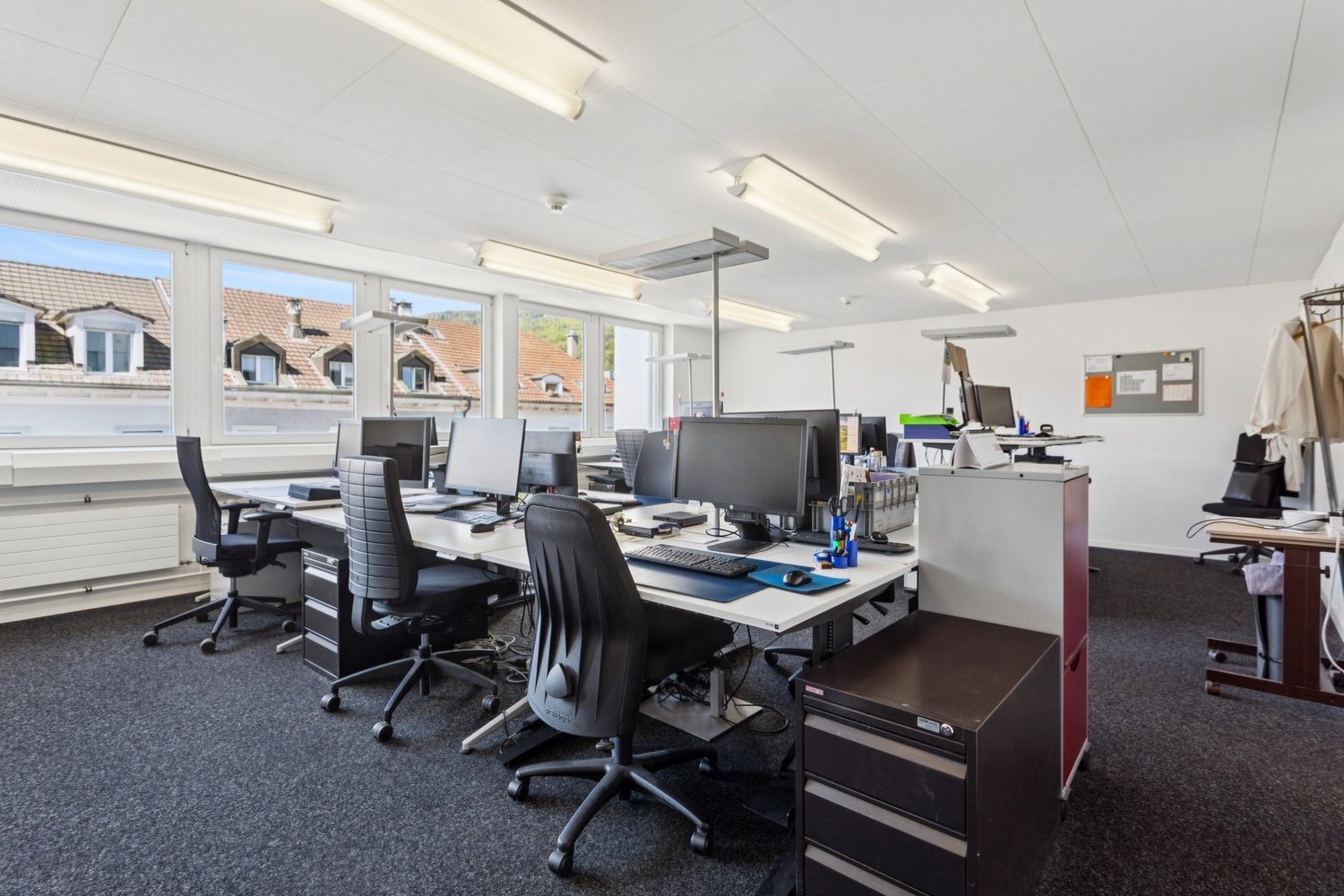 133m² office