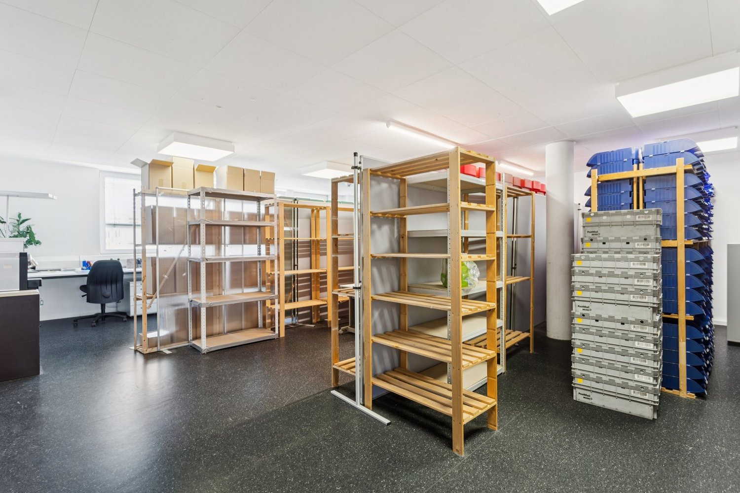 133m² office