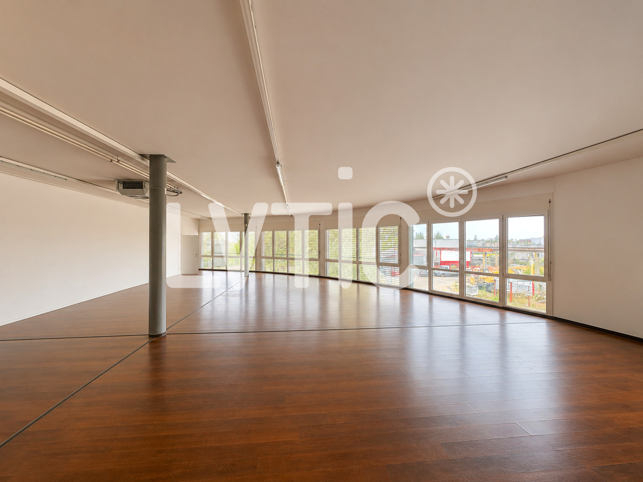 336m² Atelier, Foto 1 von 9