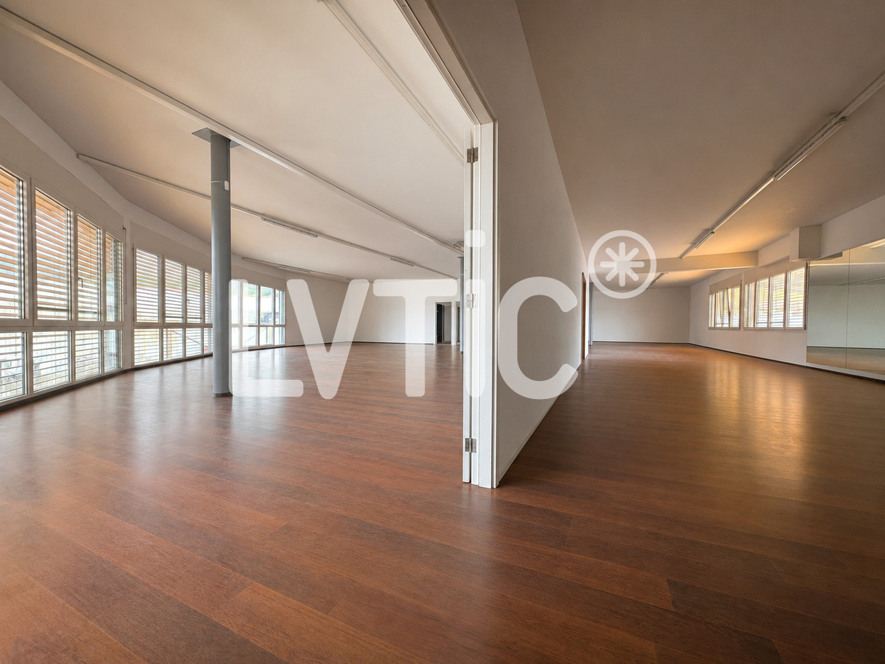 336m² Atelier, Foto 4 von 9