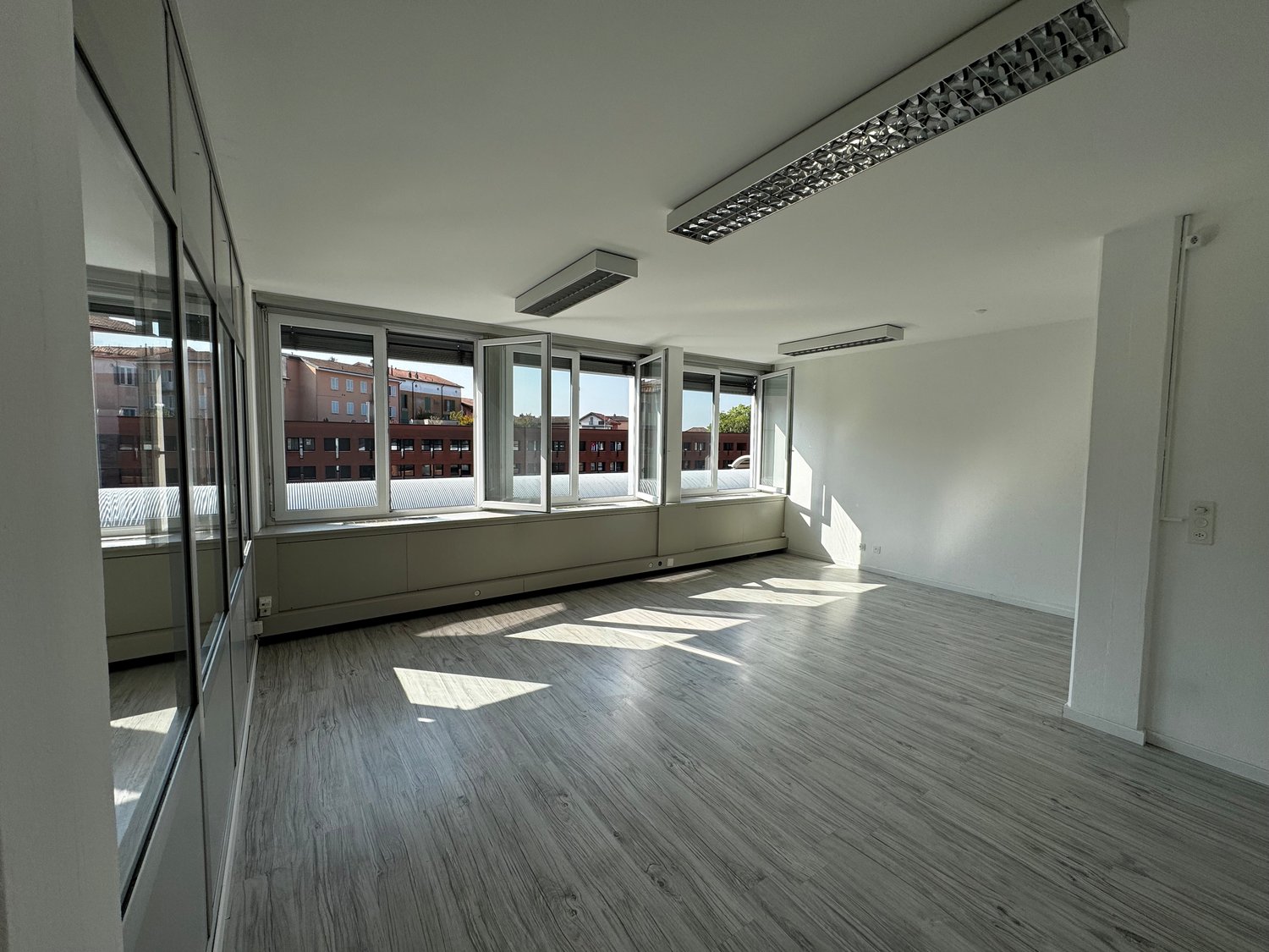 Office, foto 1 di 6