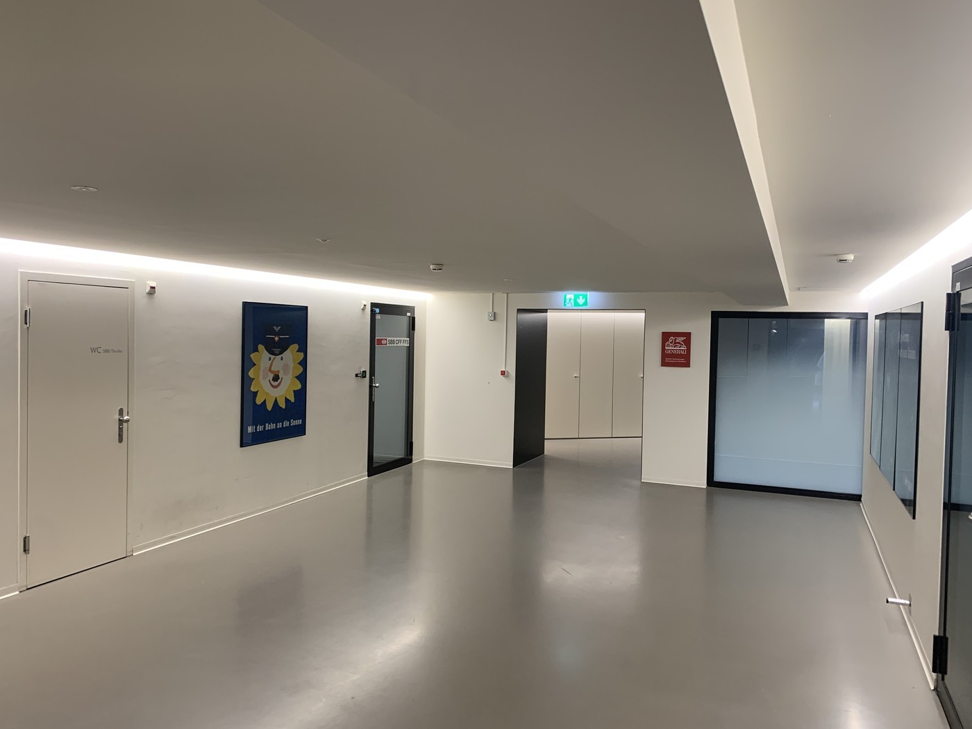 430m² department store, Foto 1 von 10