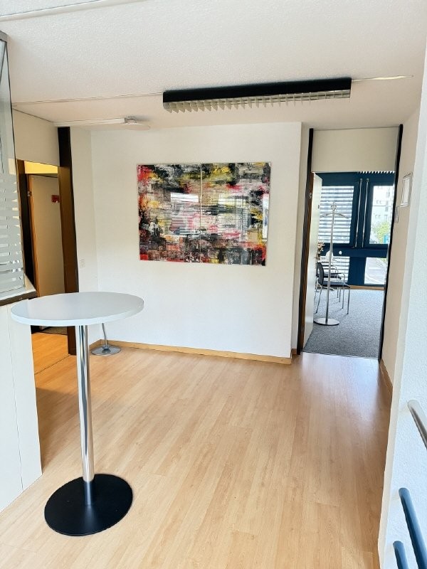 320m² office
