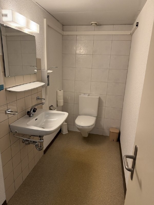 320m² office