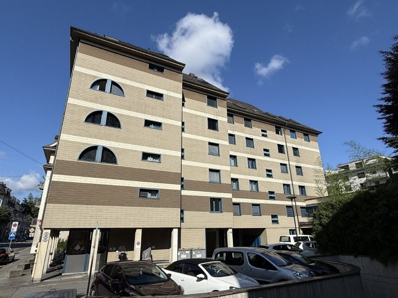 320m² office
