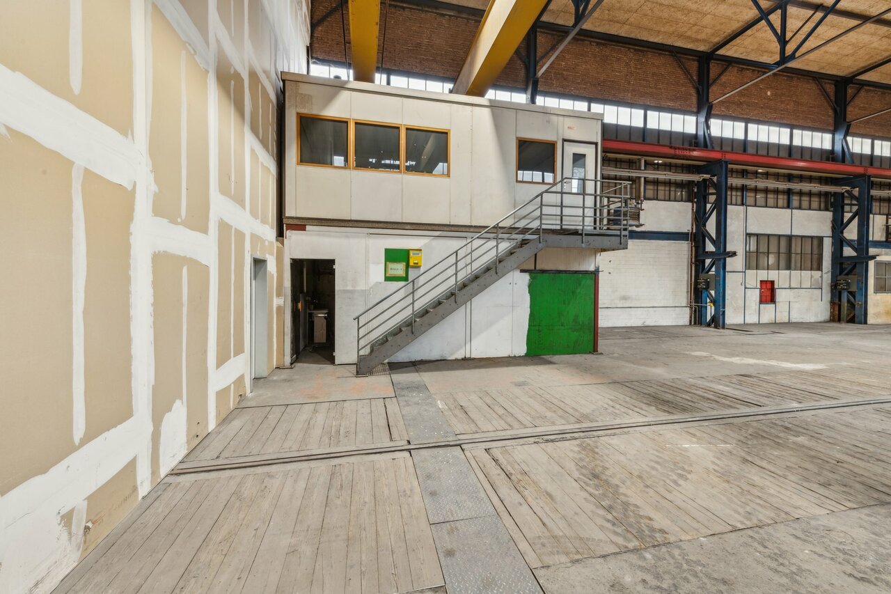 862m² commercial