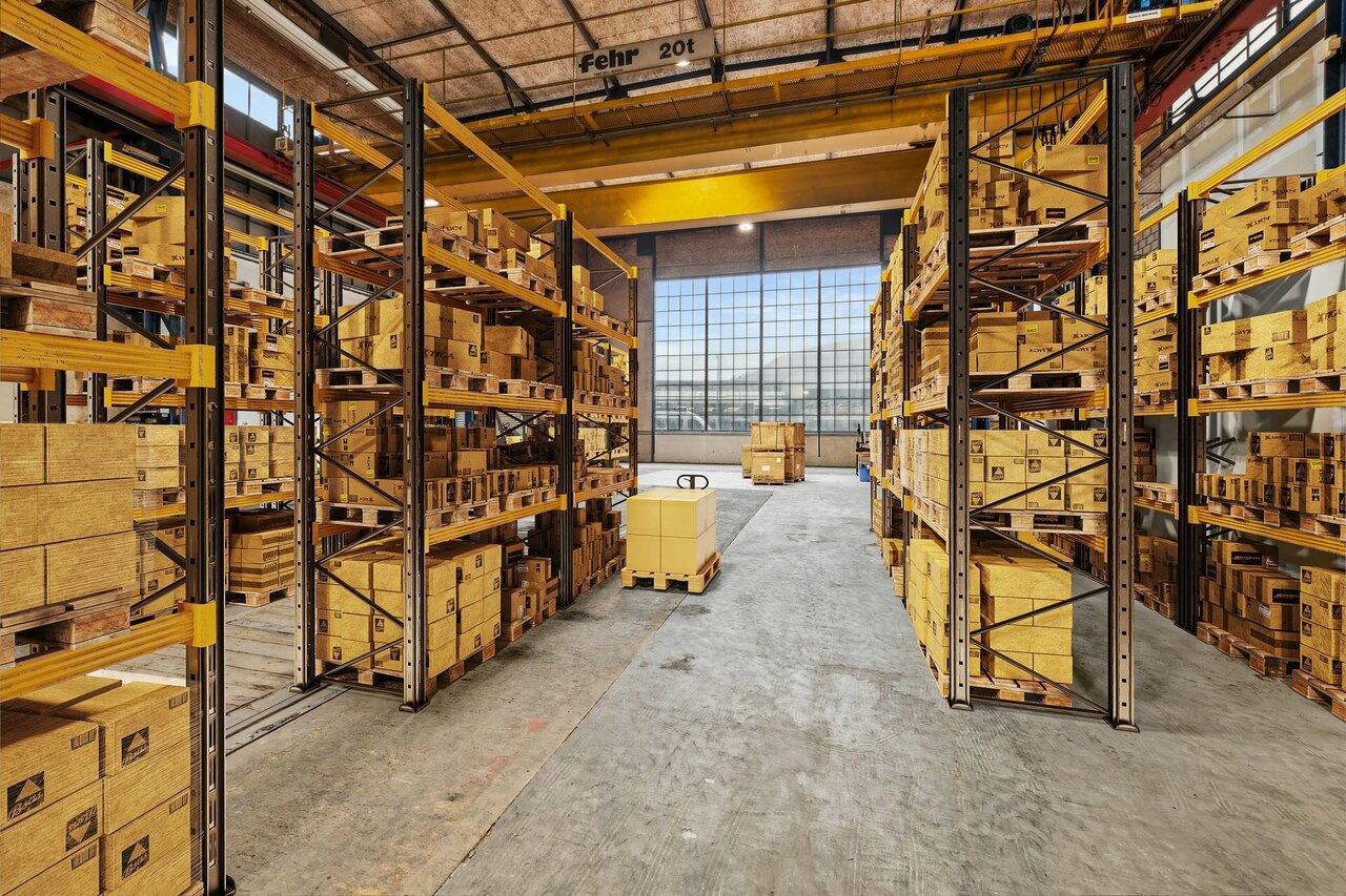 862m² commercial