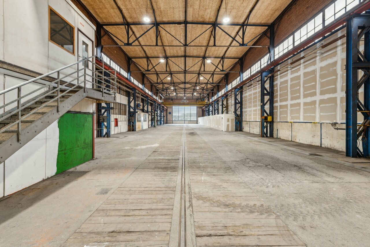 862m² commercial