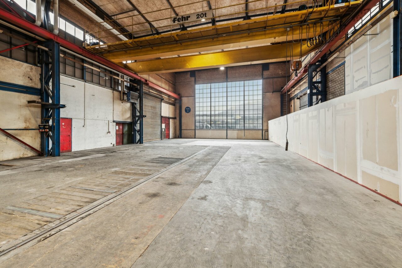 862m² commercial