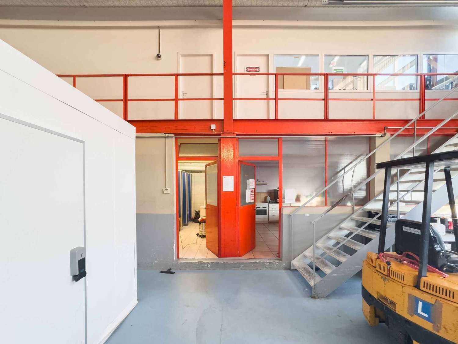 650m² Gewerbe, Foto 3 von 9