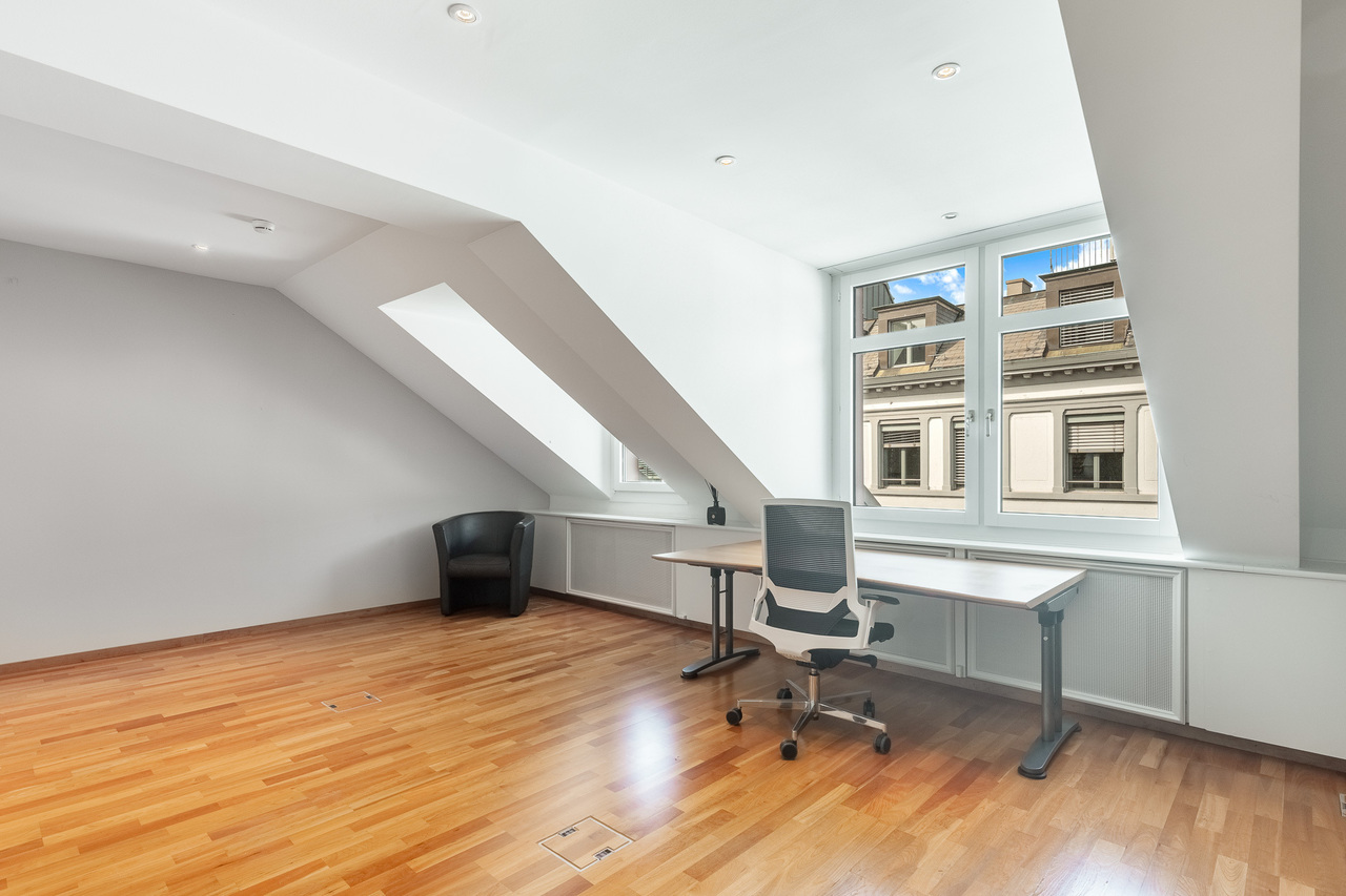 457m² office