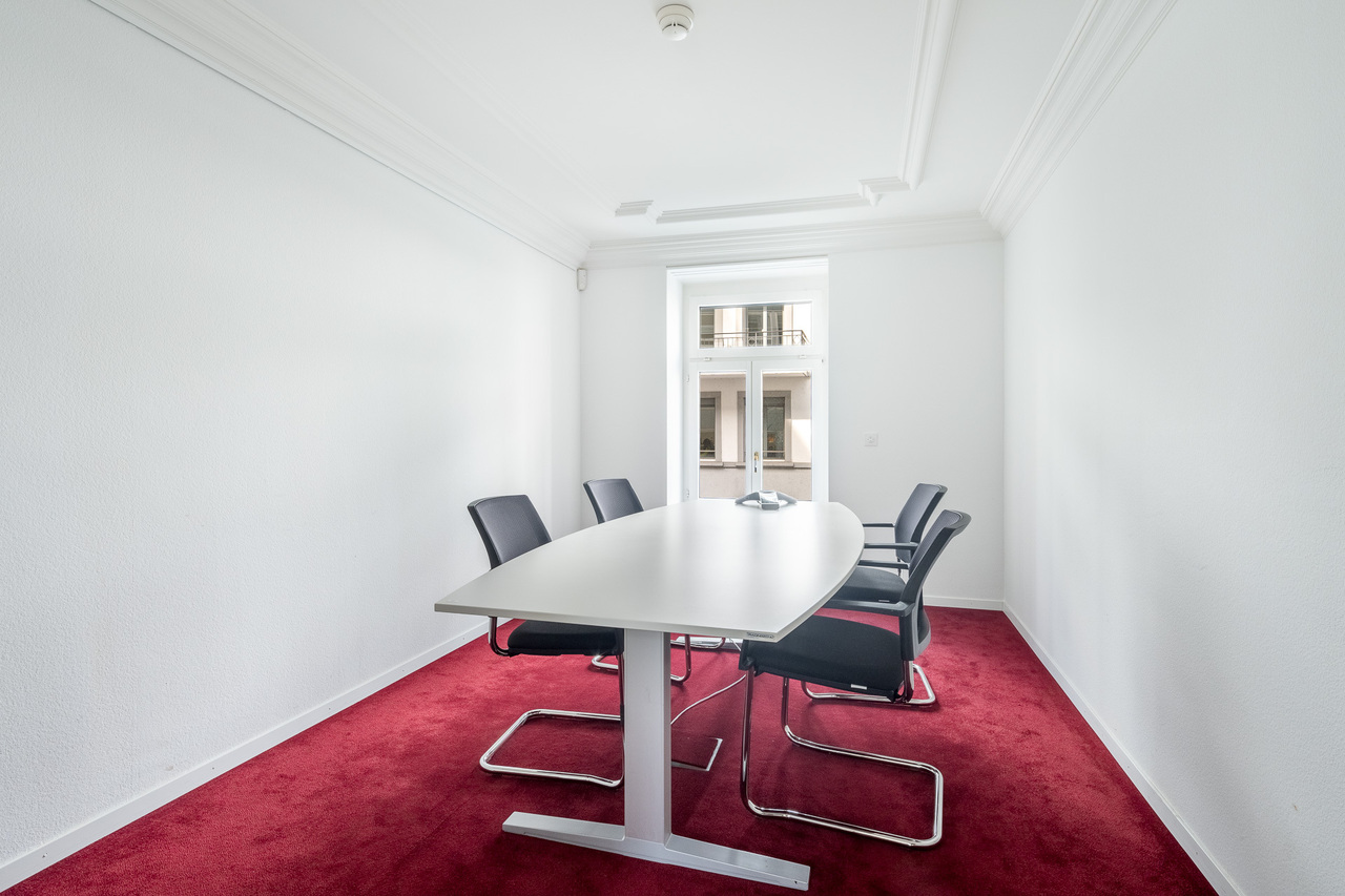 457m² office