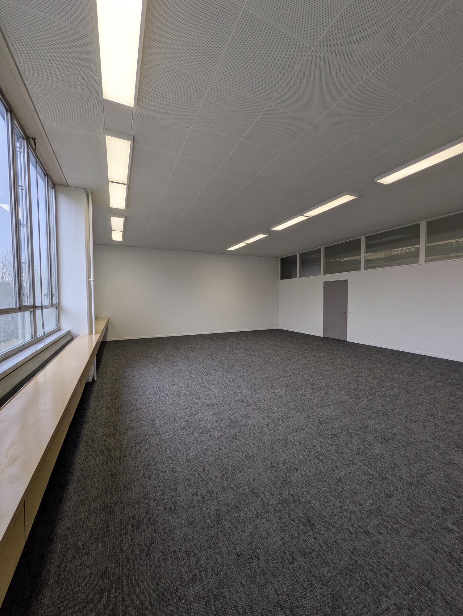 188m² office