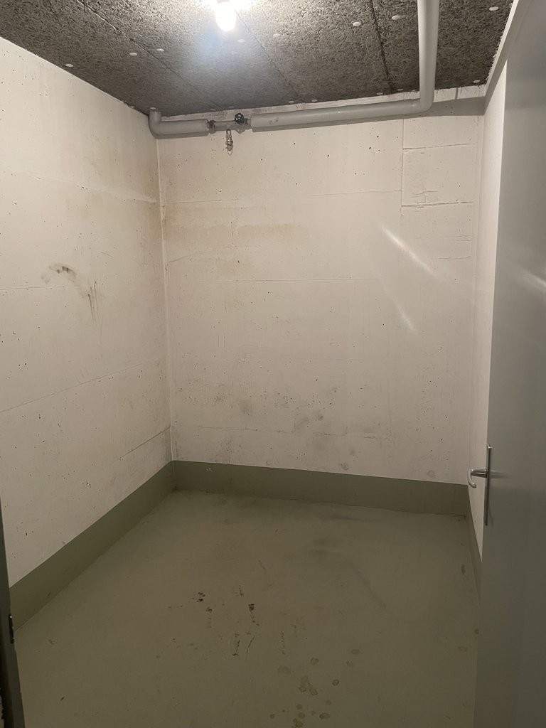 8m² storage room