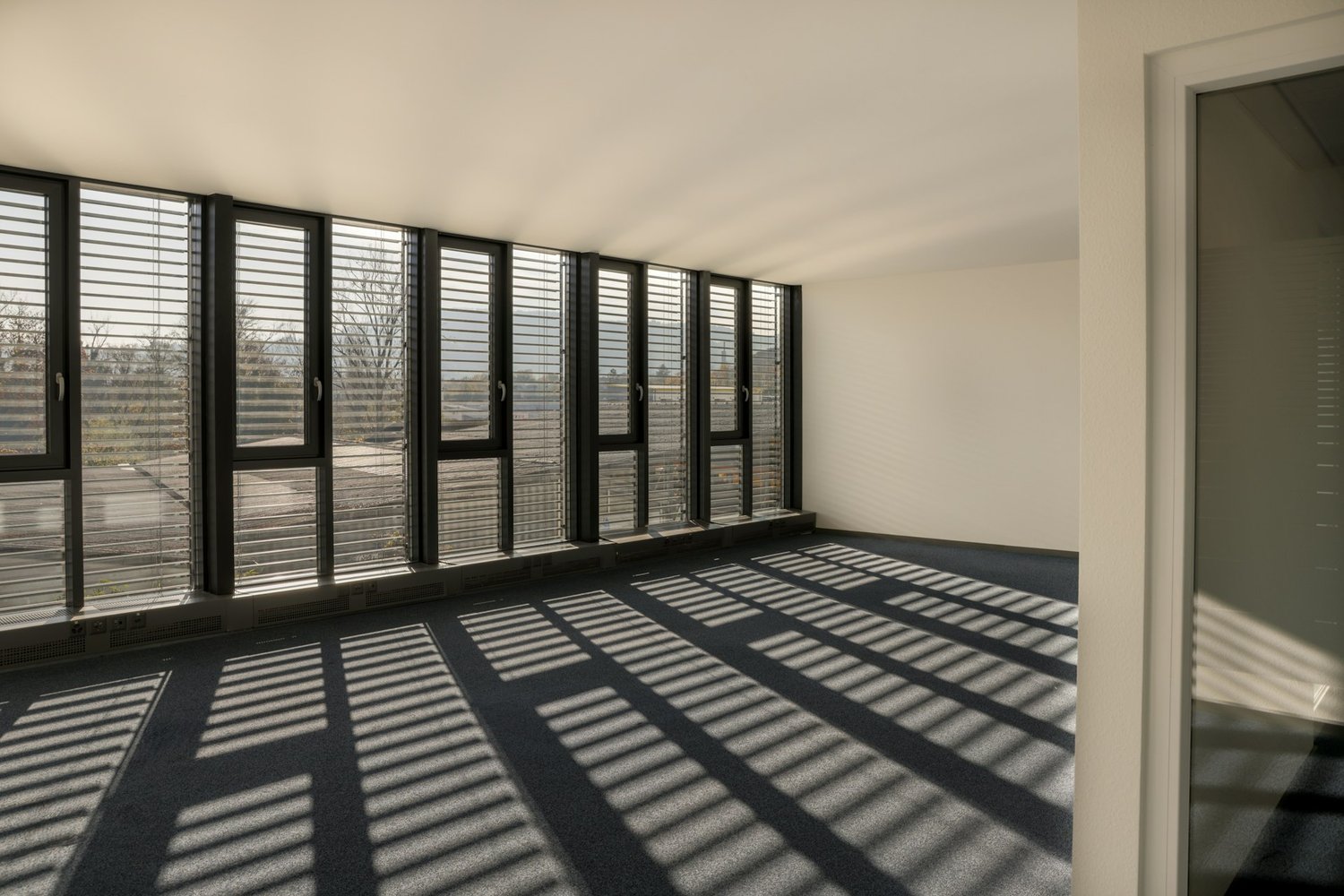 170m² office