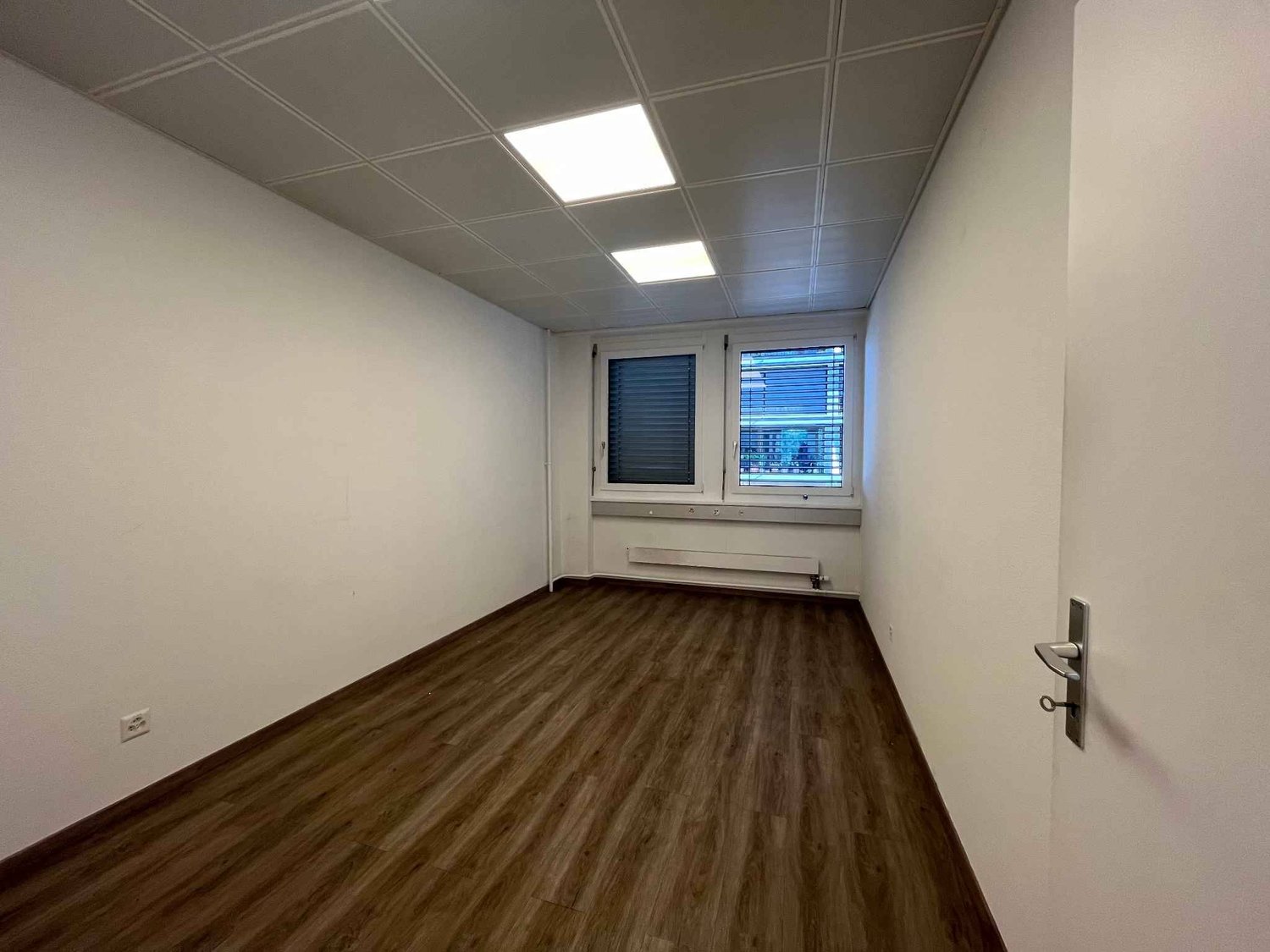 186m² Büro, Foto 6 von 10