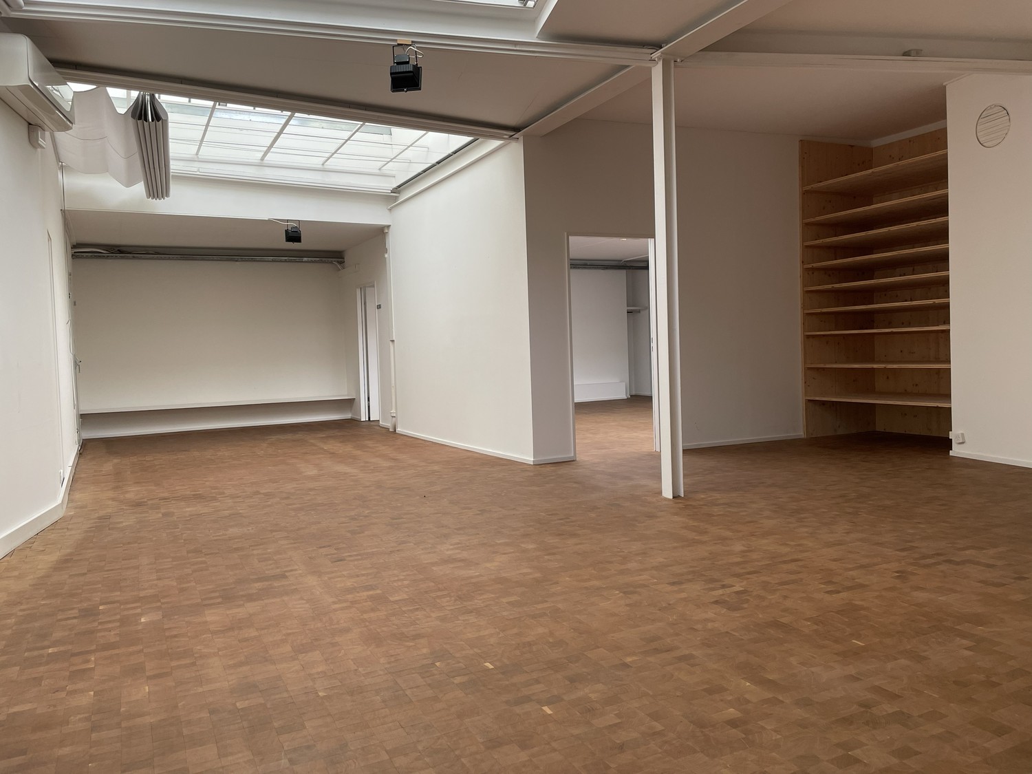 106m² office, Foto 1 von 5