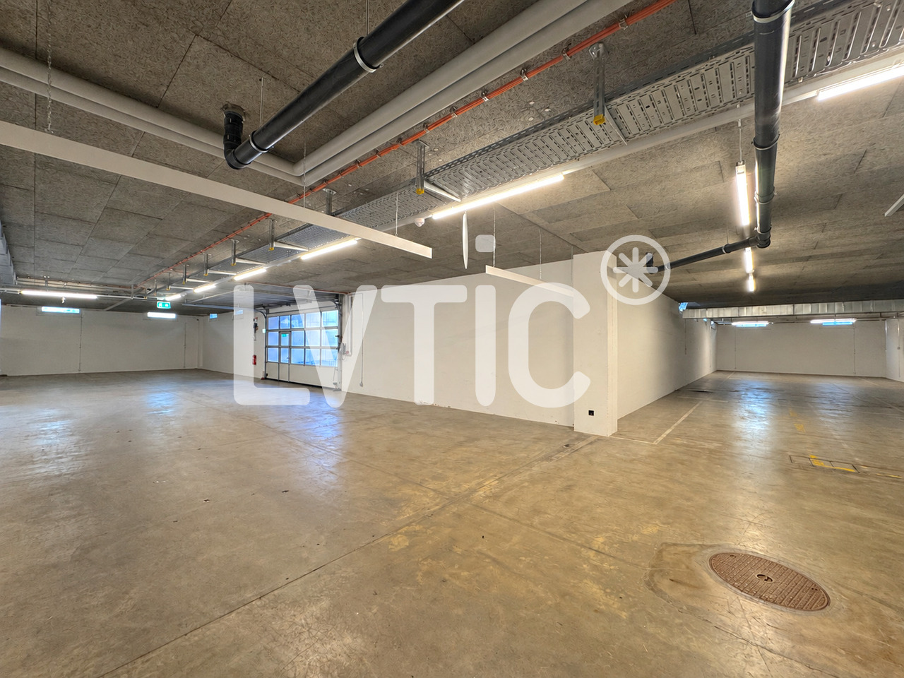 620m² Industrieobjekt, Foto 2 von 10