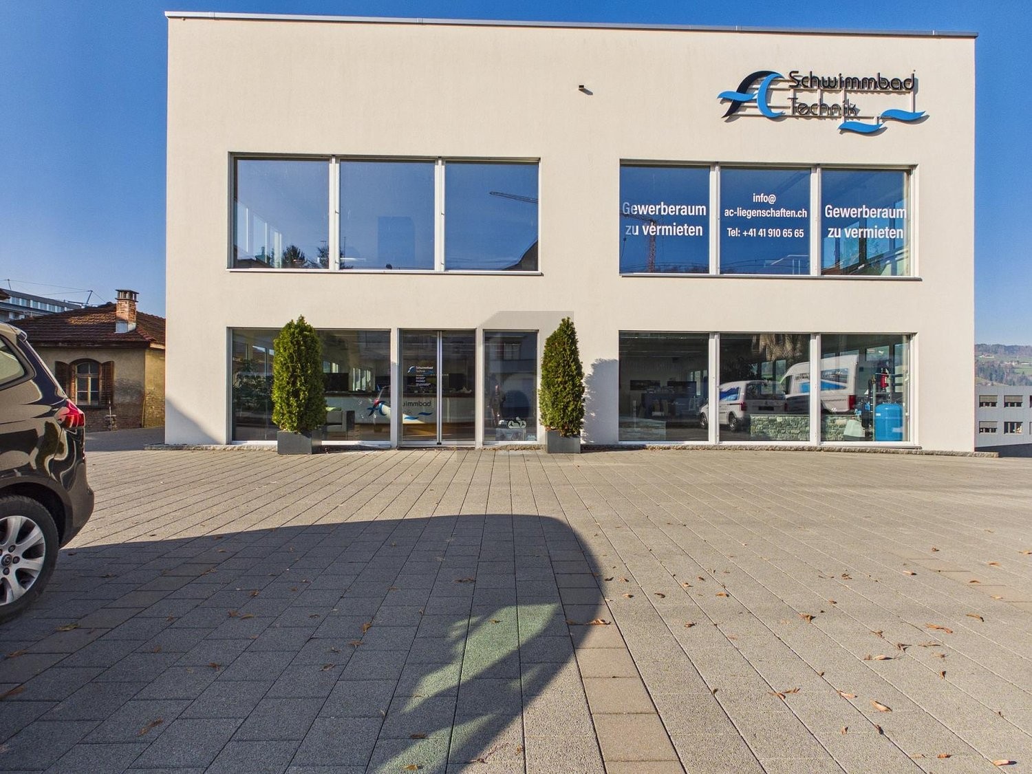 350m² shop, Foto 1 von 4