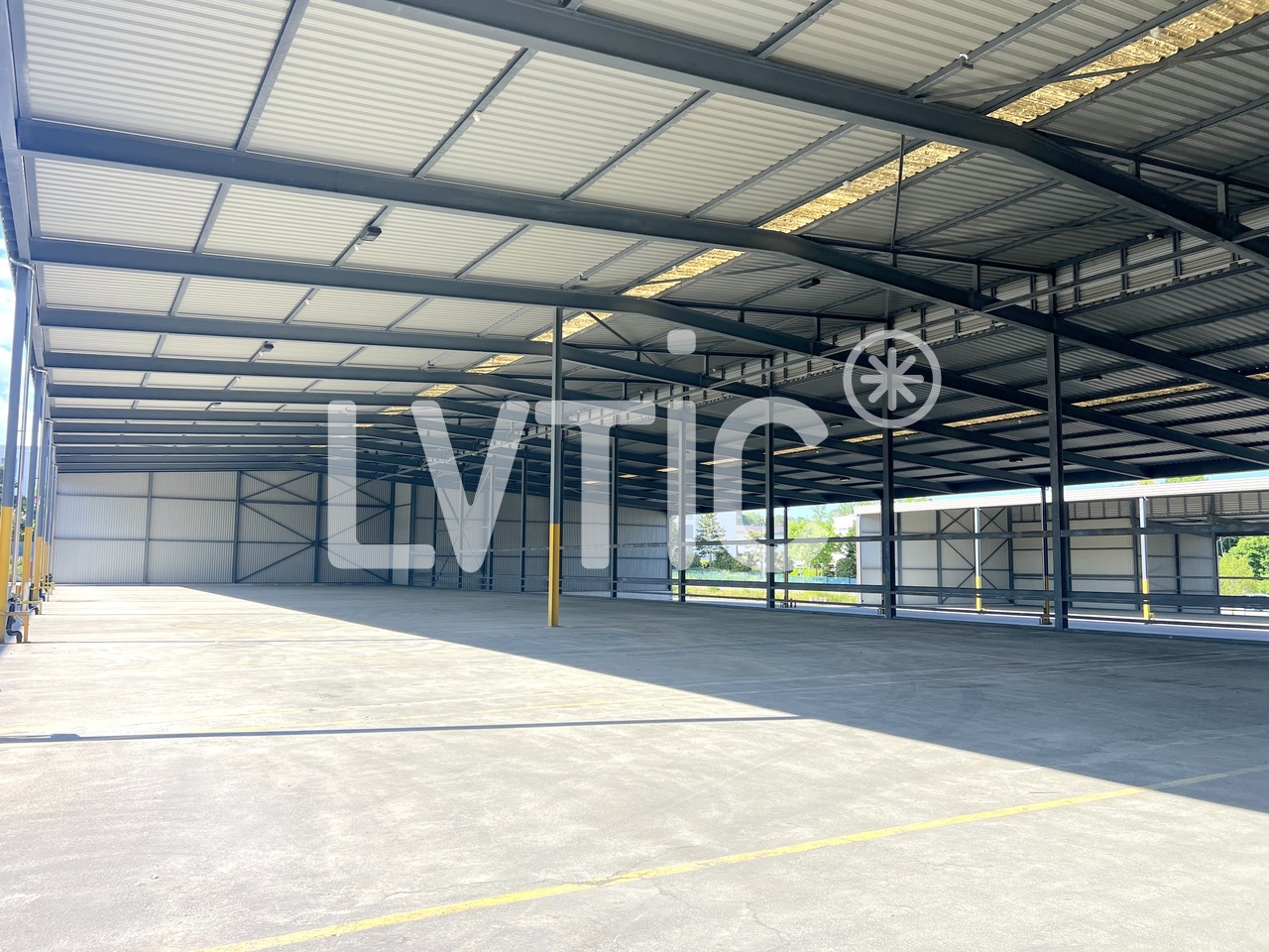1000m² storage room