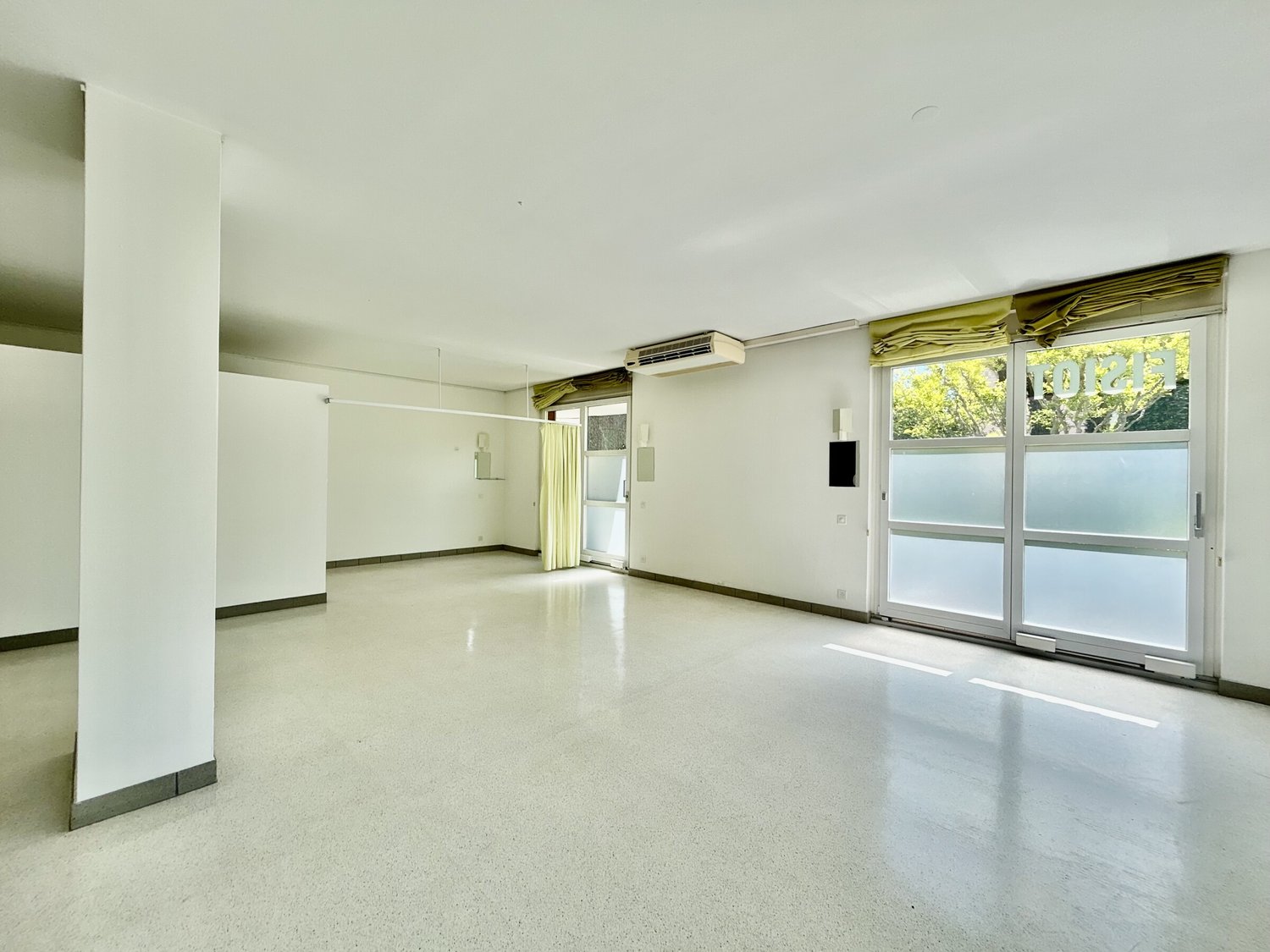 148m² Wohn- / Geschäftsgebäude