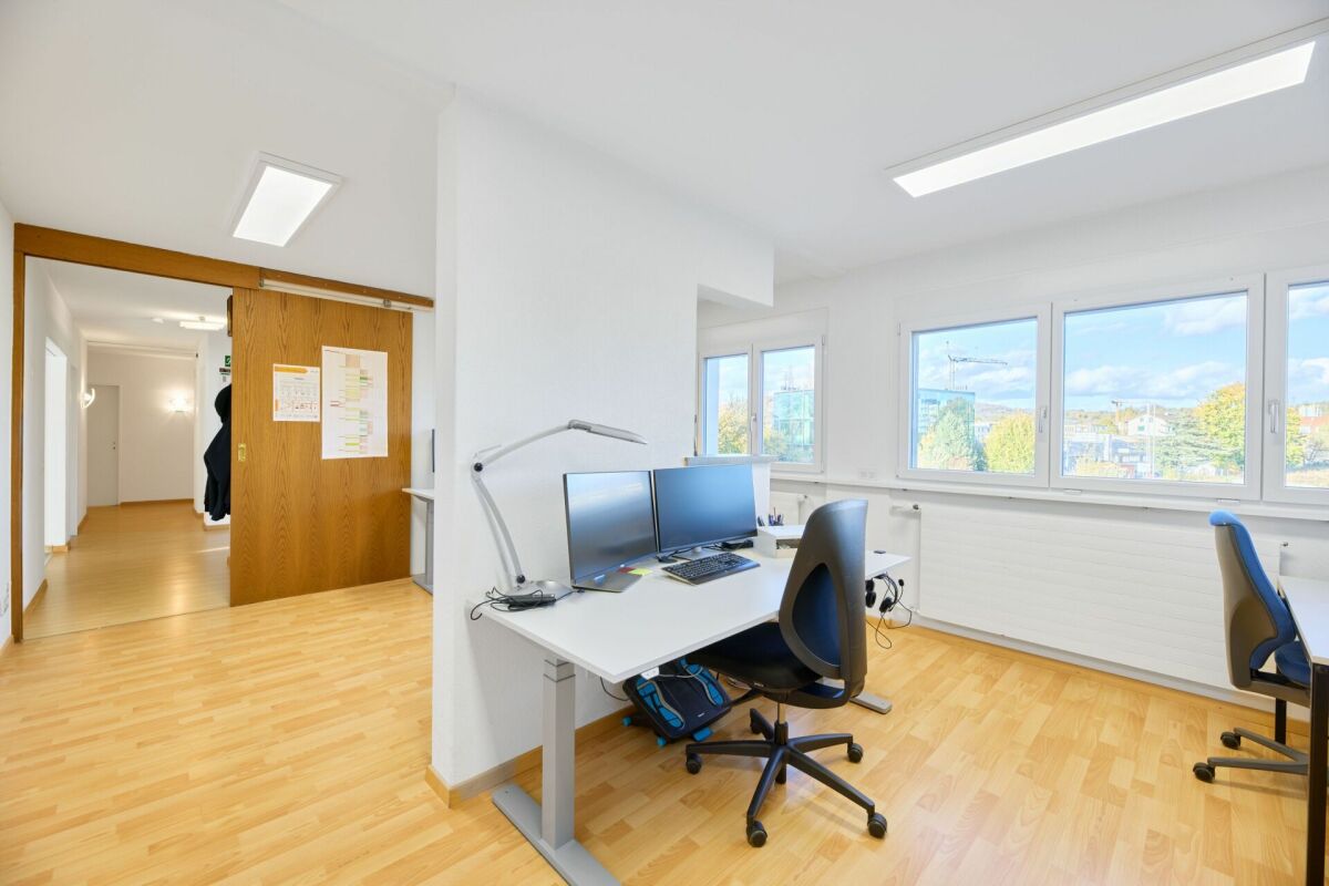 209m² office