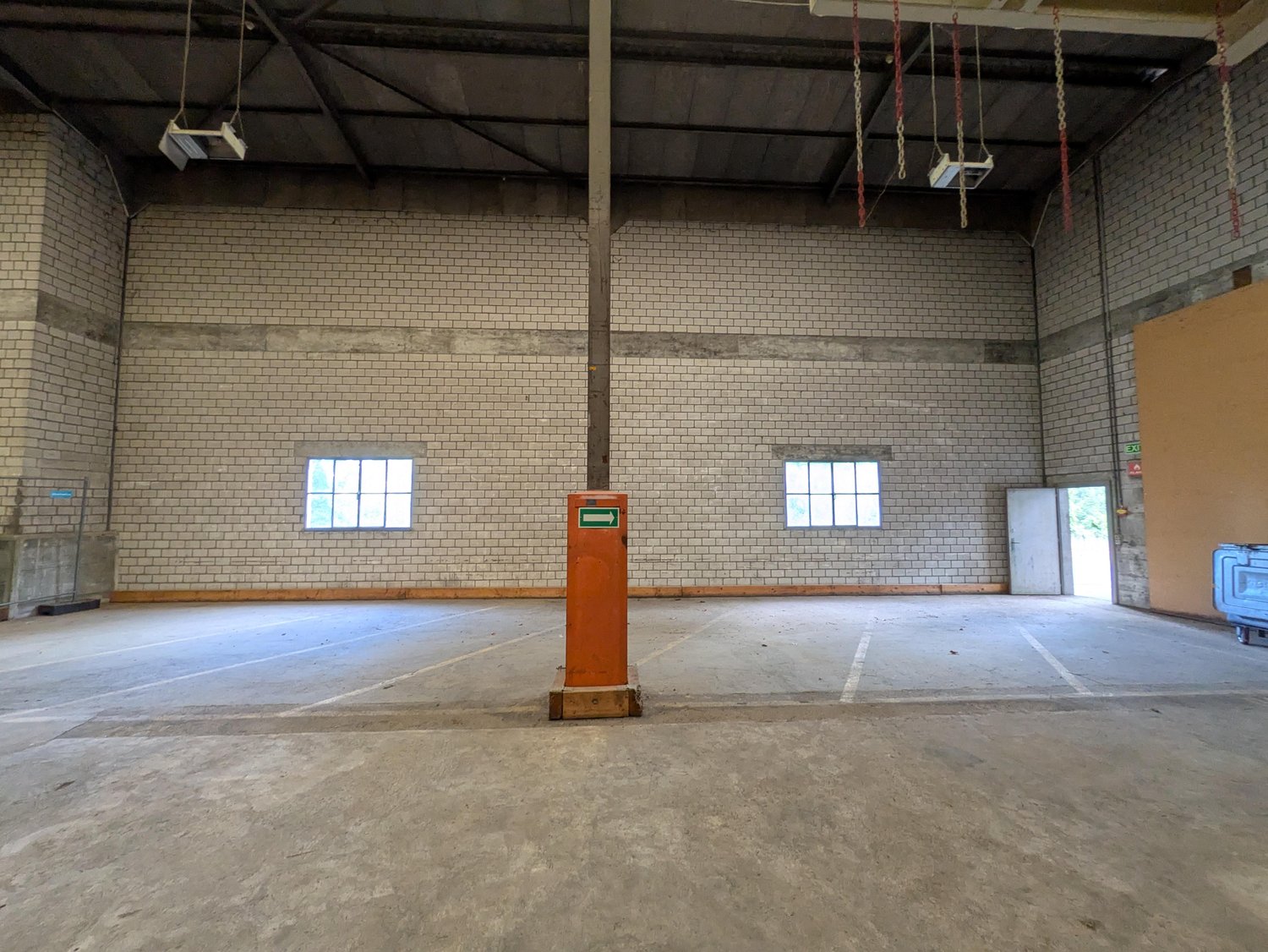 300m² storage room, Foto 2 von 5