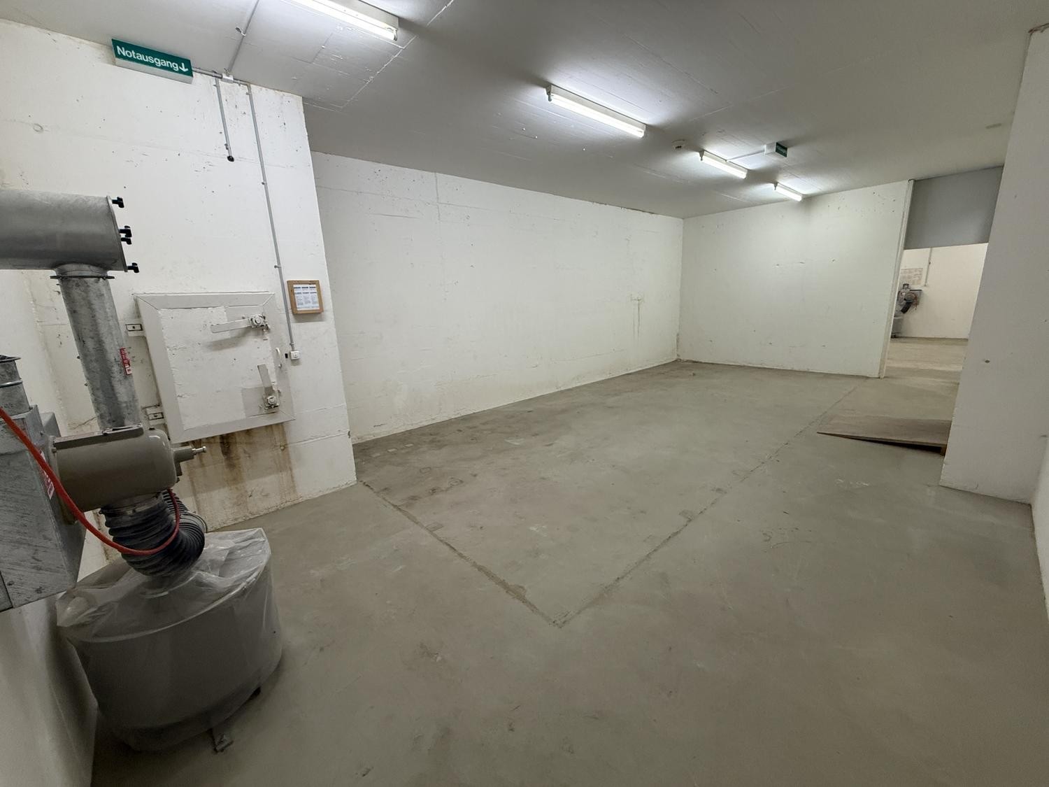 96m² cellar compartment