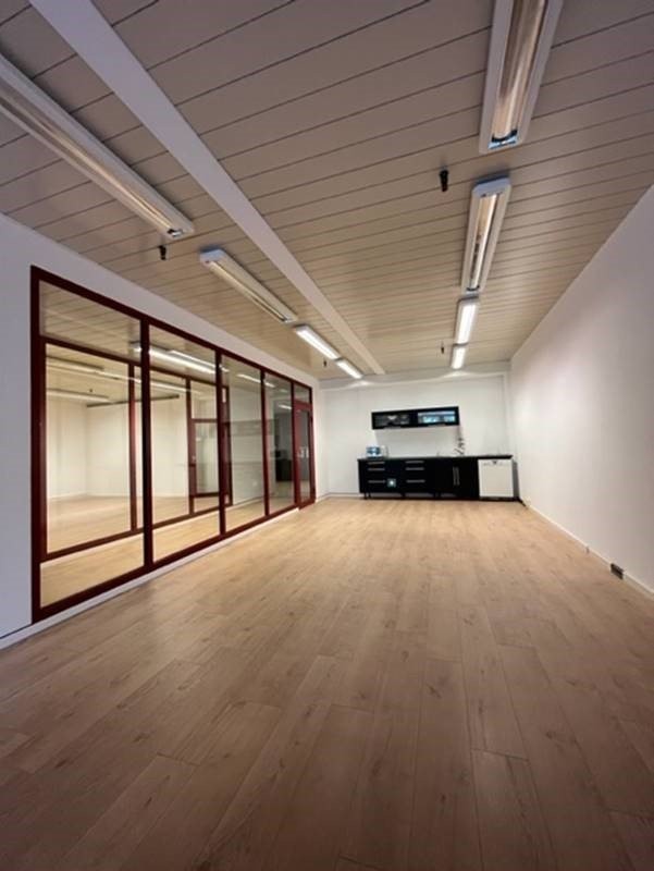 246m² Büro
