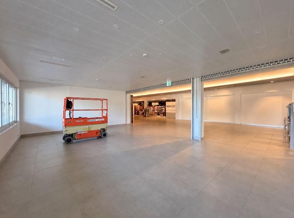 156m² Laden, Foto 3 von 9