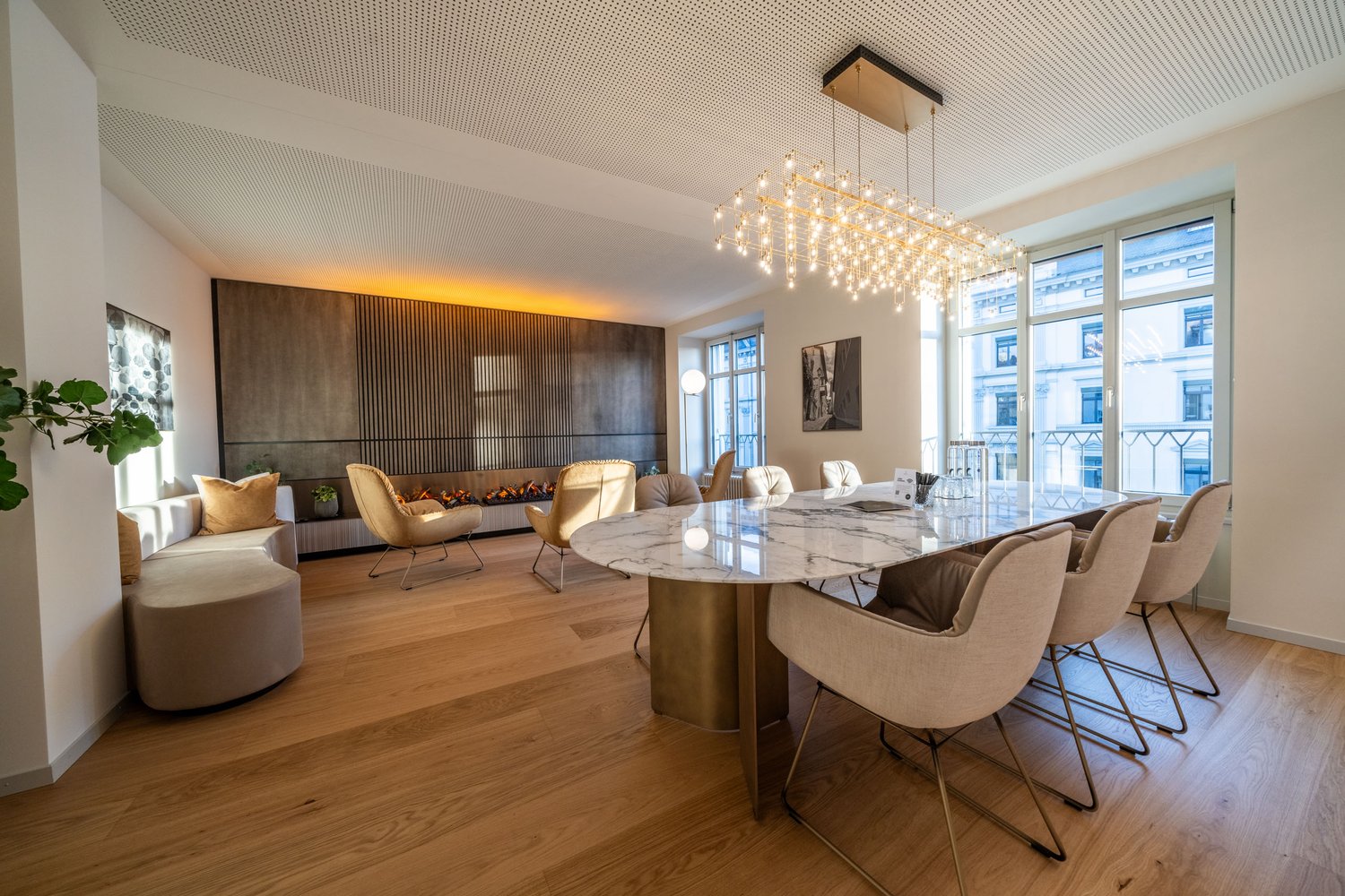 250m² office