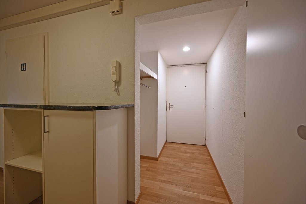 87m² office