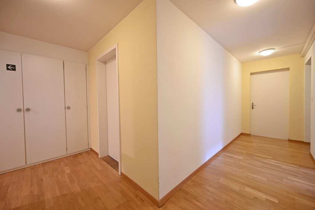 87m² office
