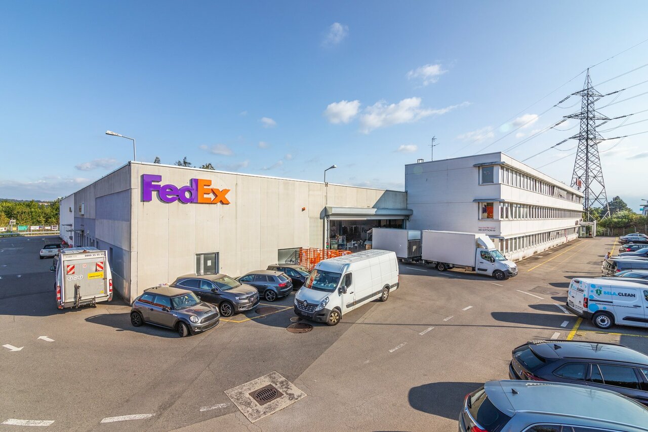 160m² office