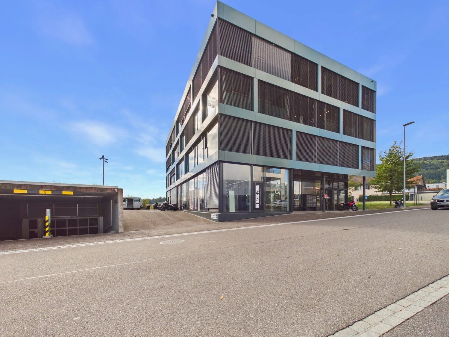 122m² commercial, Foto 2 von 10
