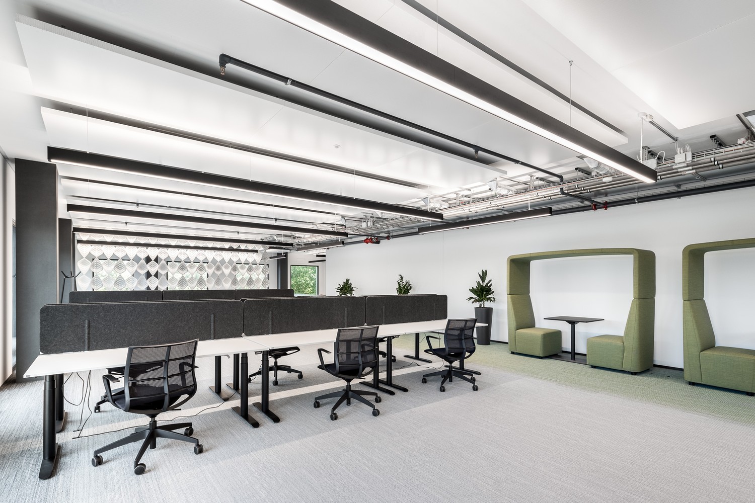 346m² office