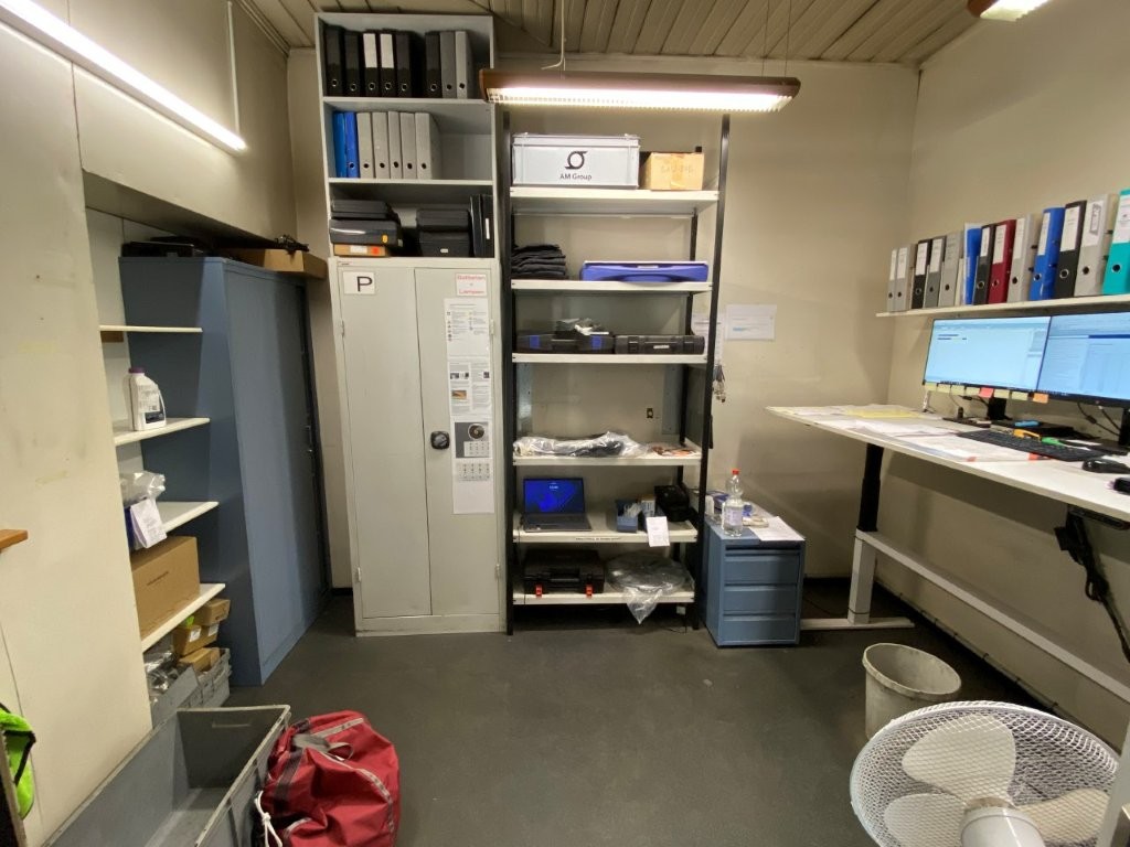 400m² workshop