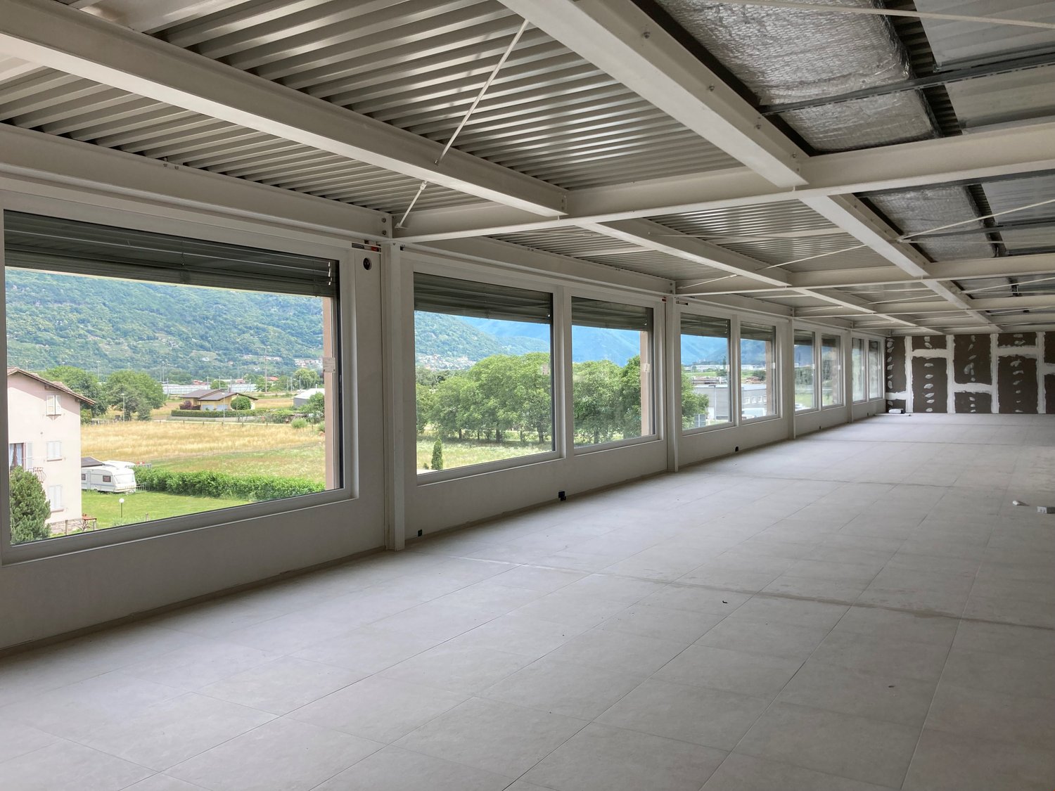 242m² di superficie commerciale