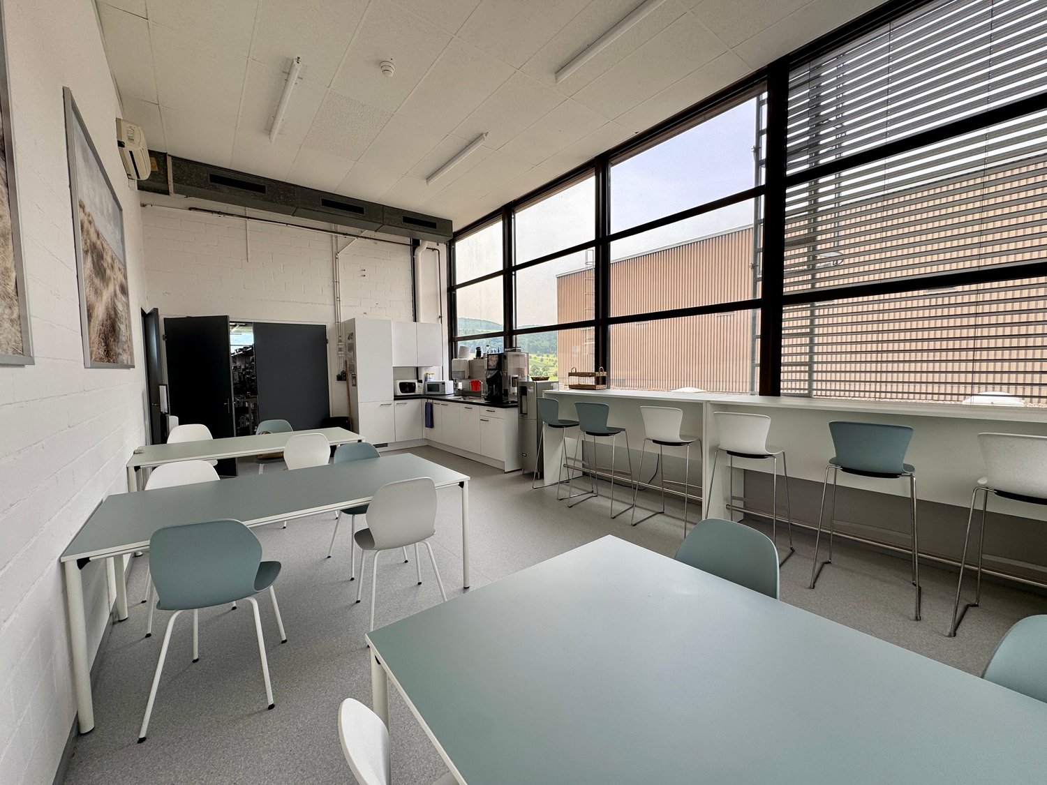 1210m² commercial