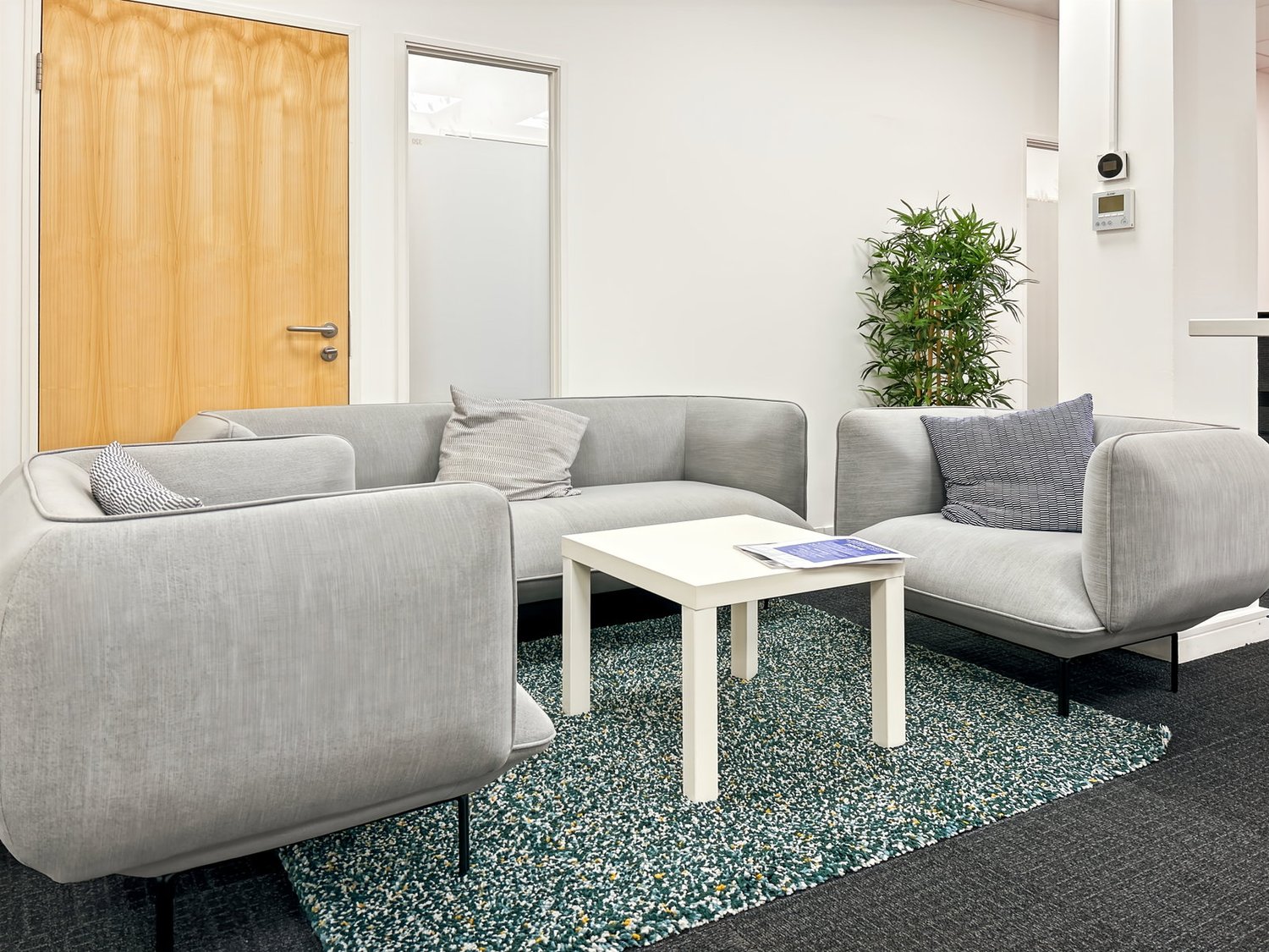 Bureau de 150m², photo 4 sur 8