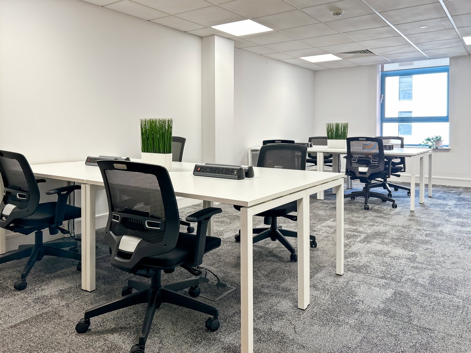 Bureau de 150m², photo 3 sur 8