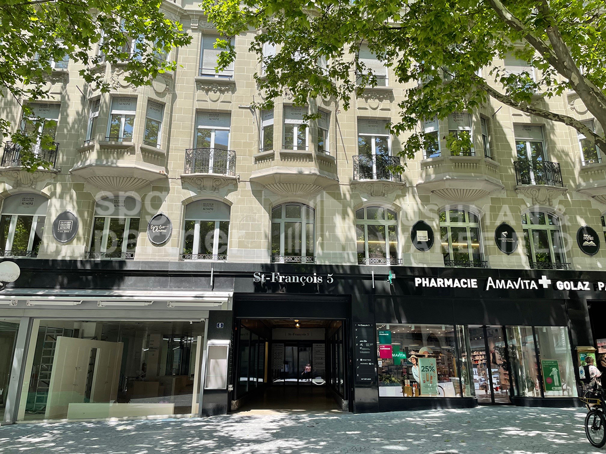 430m² Büro, Foto 1 von 10
