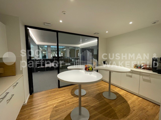 430m² Büro, Foto 7 von 10