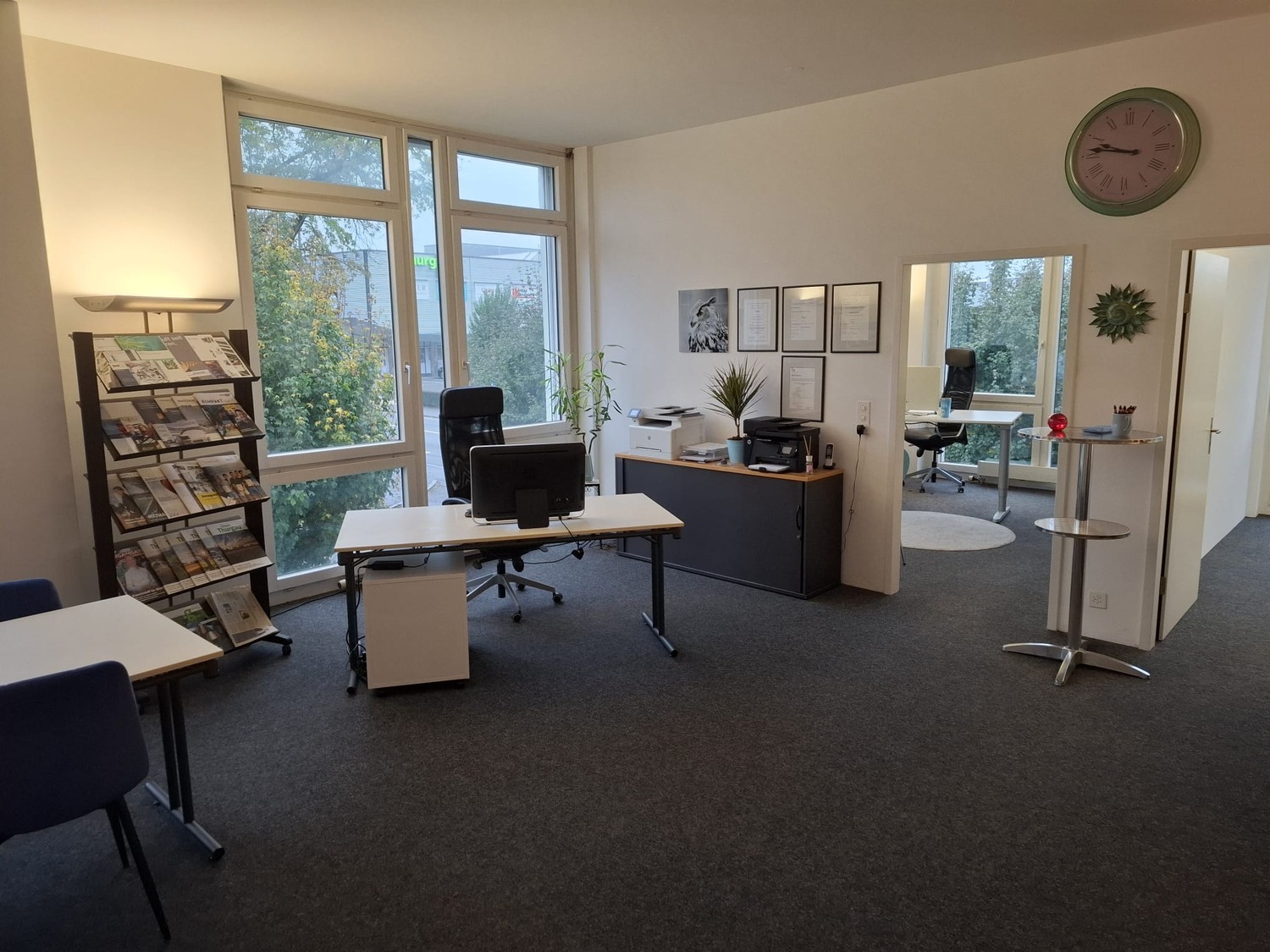 Bureau, photo 1 sur 6
