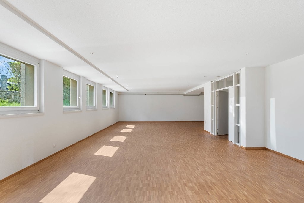 122m² commercial, photo 4 of 10