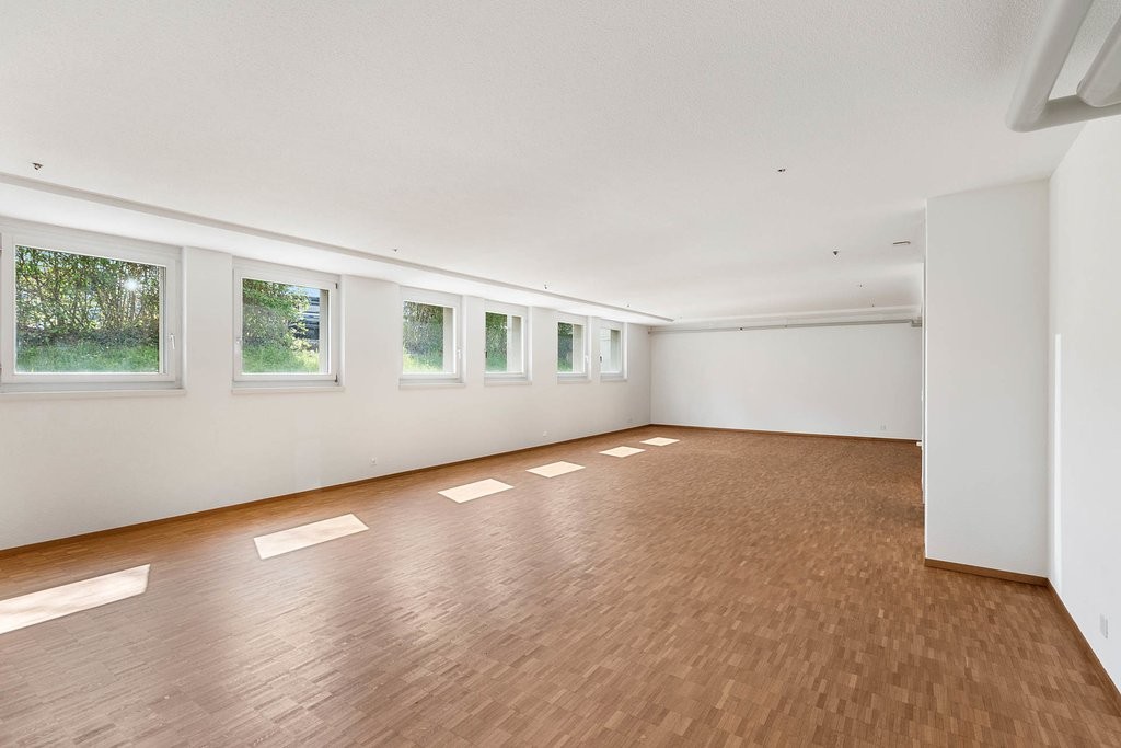 122m² commercial, photo 3 of 10
