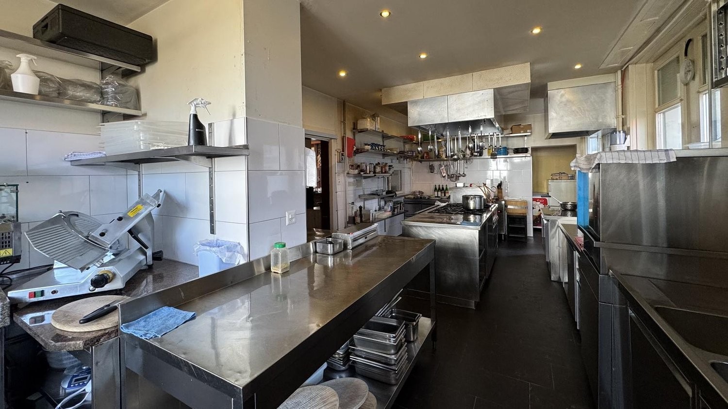 Ristorante di 235m², foto 4 di 4